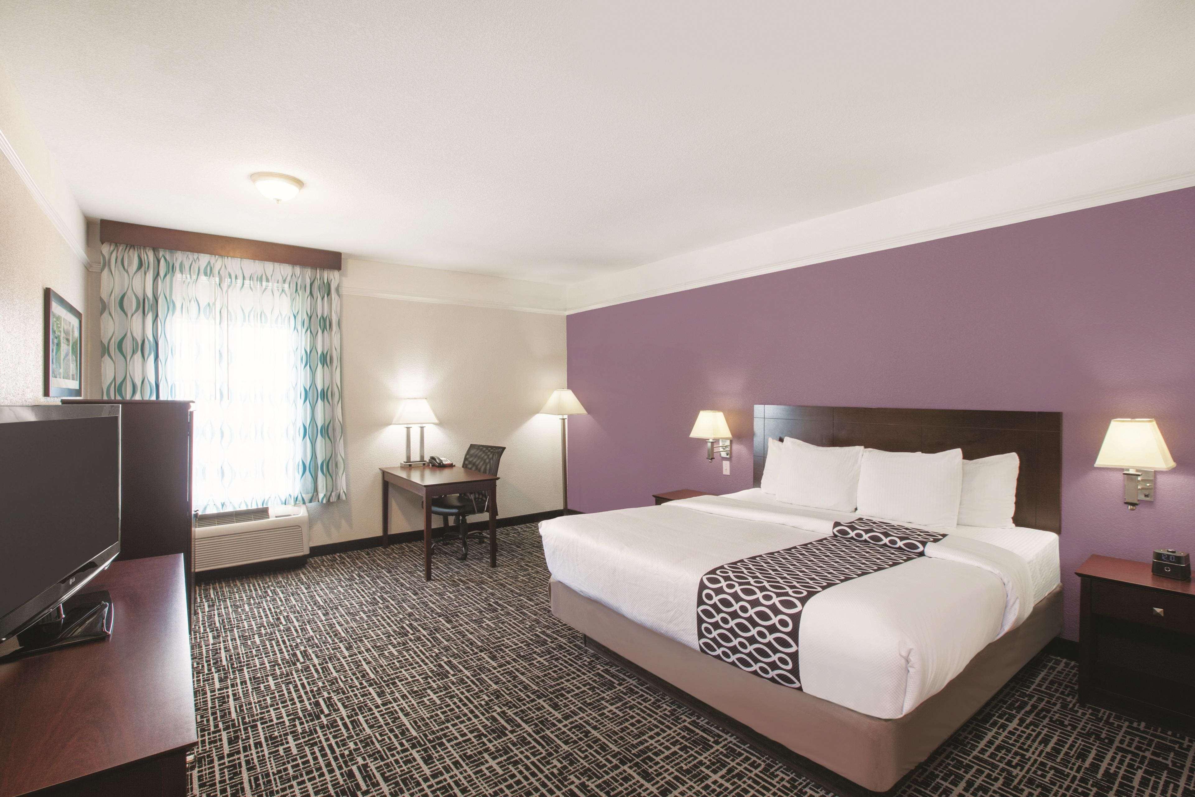 La Quinta By Wyndham Mansfield Tx Hotel Exterior photo