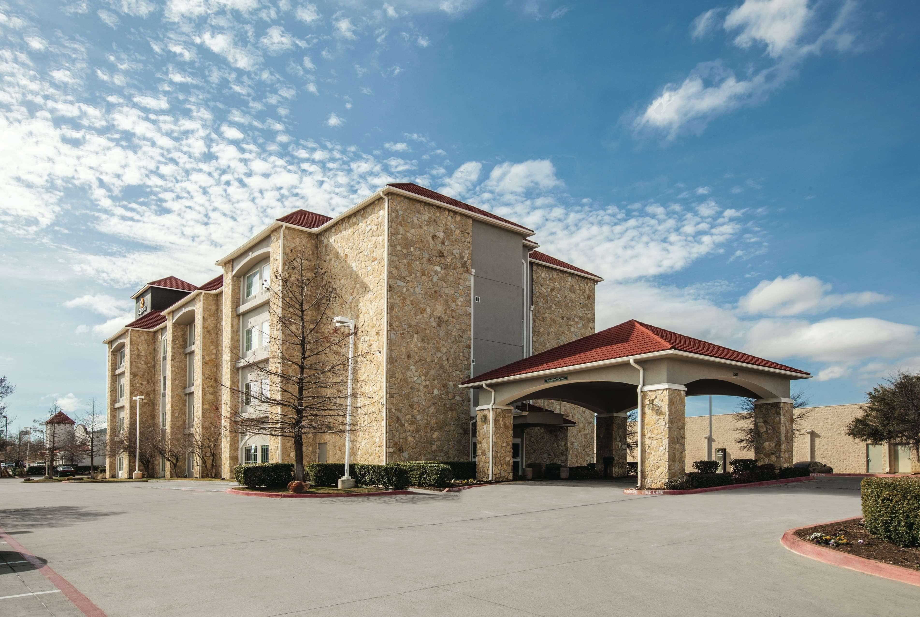 La Quinta By Wyndham Mansfield Tx Hotel Exterior photo