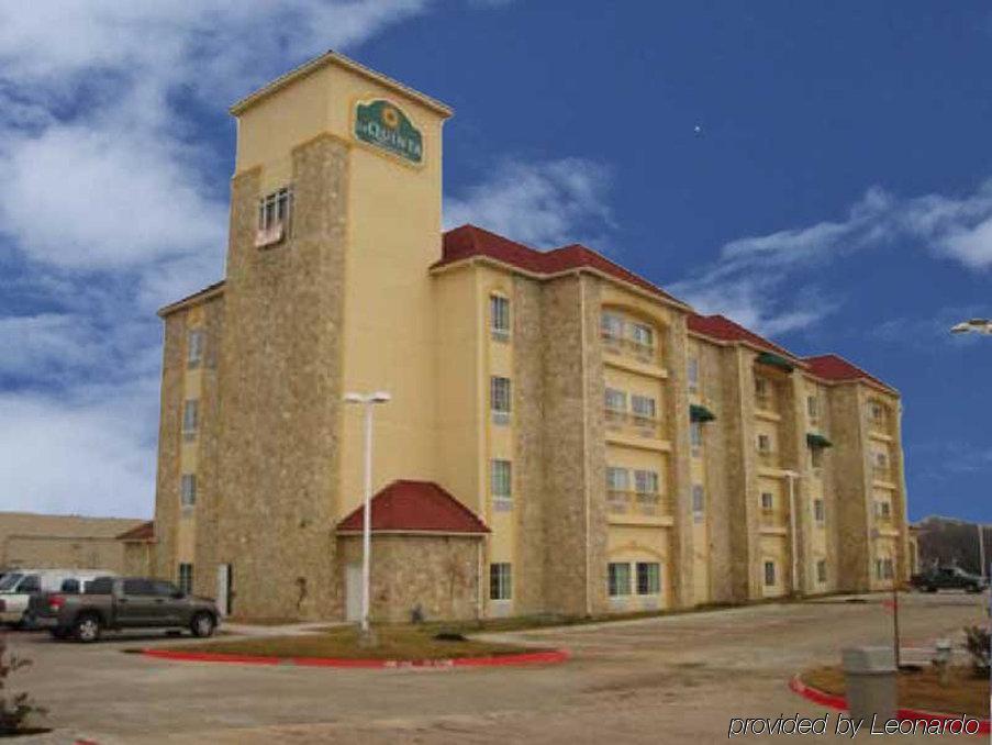 La Quinta By Wyndham Mansfield Tx Hotel Exterior photo